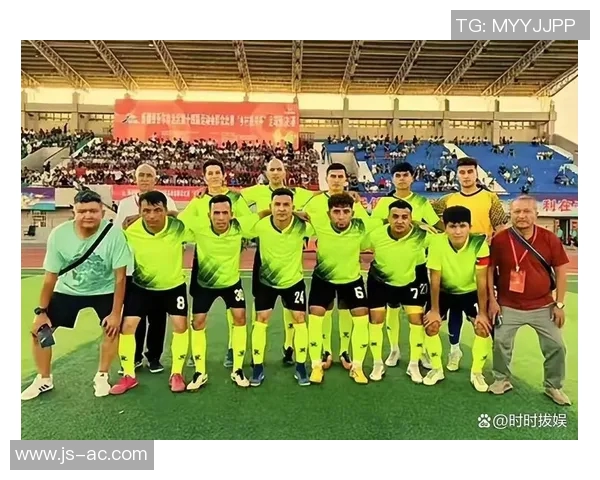 足球明星探访喀什引发热议背后的故事与影响